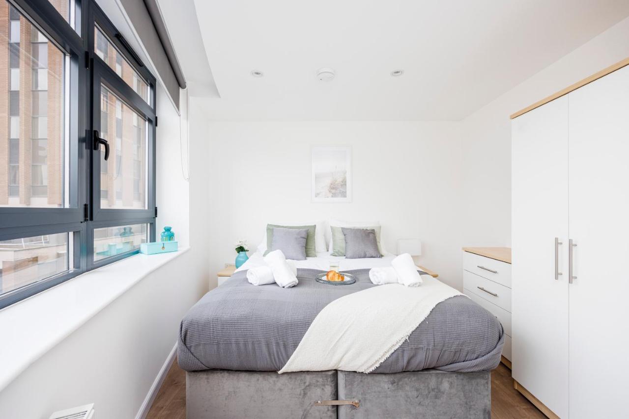 Cresta House - Modern Apartments Luton  Exterior foto