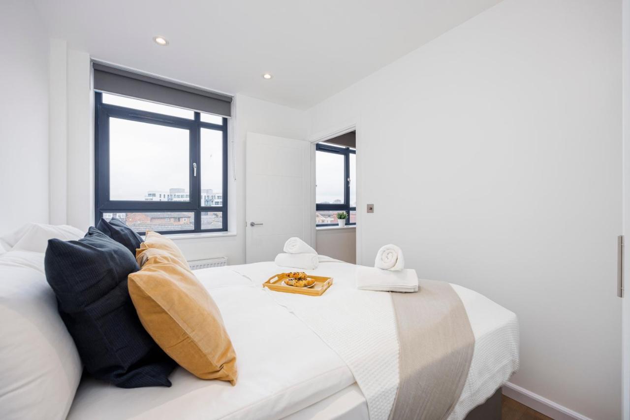 Cresta House - Modern Apartments Luton  Exterior foto